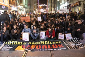 Tutuklu öğrencilere özgürlük!