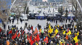 KESK'e Ankara'da polis terörü