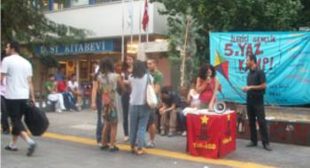 Ankaralı İlerici Gençler dergi satışı ve kamp çalışmasına devam ediyor.