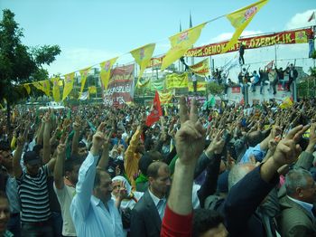 DTP'yi Susturma, Silahları Sustur!