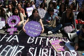 Ferman hükümetten, cevap kadınlardan:Daha bitmedi. Mücadeleye devam!