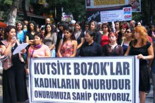 Ankara Kadın Platformu tutuklu EKD'li ve ESP'li kadınlar için basın açıklaması yaptı