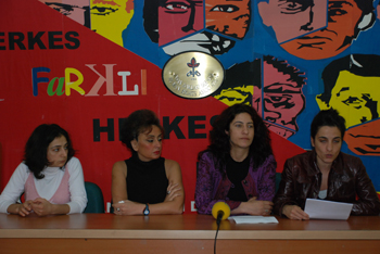 Yaşasın halkların kardeşliği!   Kürt halkının temsilcileri hedef gösteriliyor!