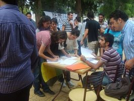 Mersin Üniversitesi öğrencileri de yemekhane sorunu ile uğraşıyor