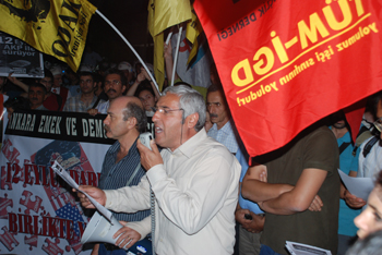 12 Eylül faşist darbesi ABD Konsolosluğu önünde protesto edildi