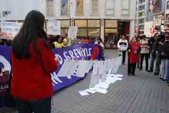 Yaşasın sınıf ve kadın dayanışması