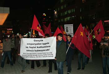 SANDILAR Kİ BEYAZIT UNUTUR GENÇ YÜREKLERİ