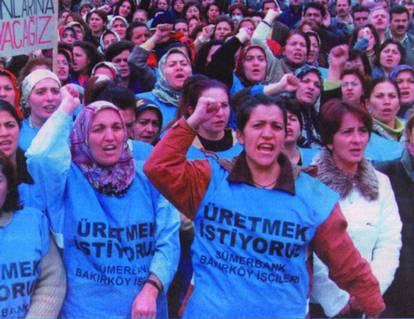 Bursa'da yanan kadınlar için Taksim'de eylem