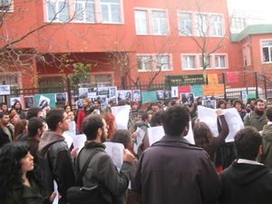 ÖKM kapalı, etkinlikler sürüyor