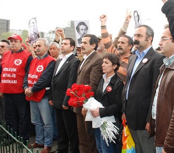 1 Mayıs 1996'da şehit düşenler Kadıköy'de anıldı