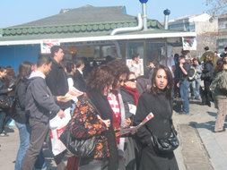 8 Mart çalışmaları İstanbul sokaklarında da başladı!