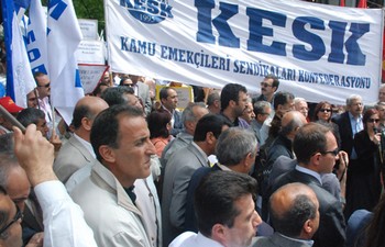 KESK'e yapılan operasyon ve gözaltı terörü, Ankara'da protesto edildi