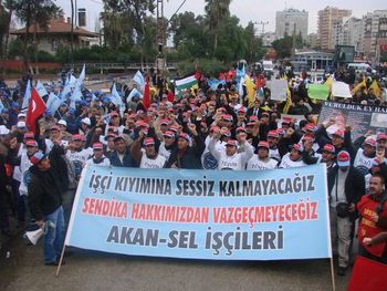 Mersin Limanında sabırlar taşıyor!